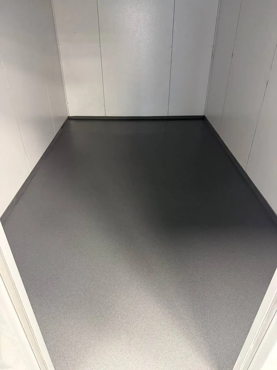 Walk-In Cooler Quartz Finish - Sanitary Cove