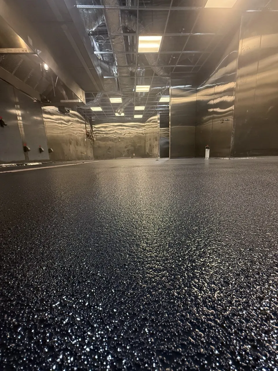 Quartz Broadcast High-Gloss Finish - Commercial