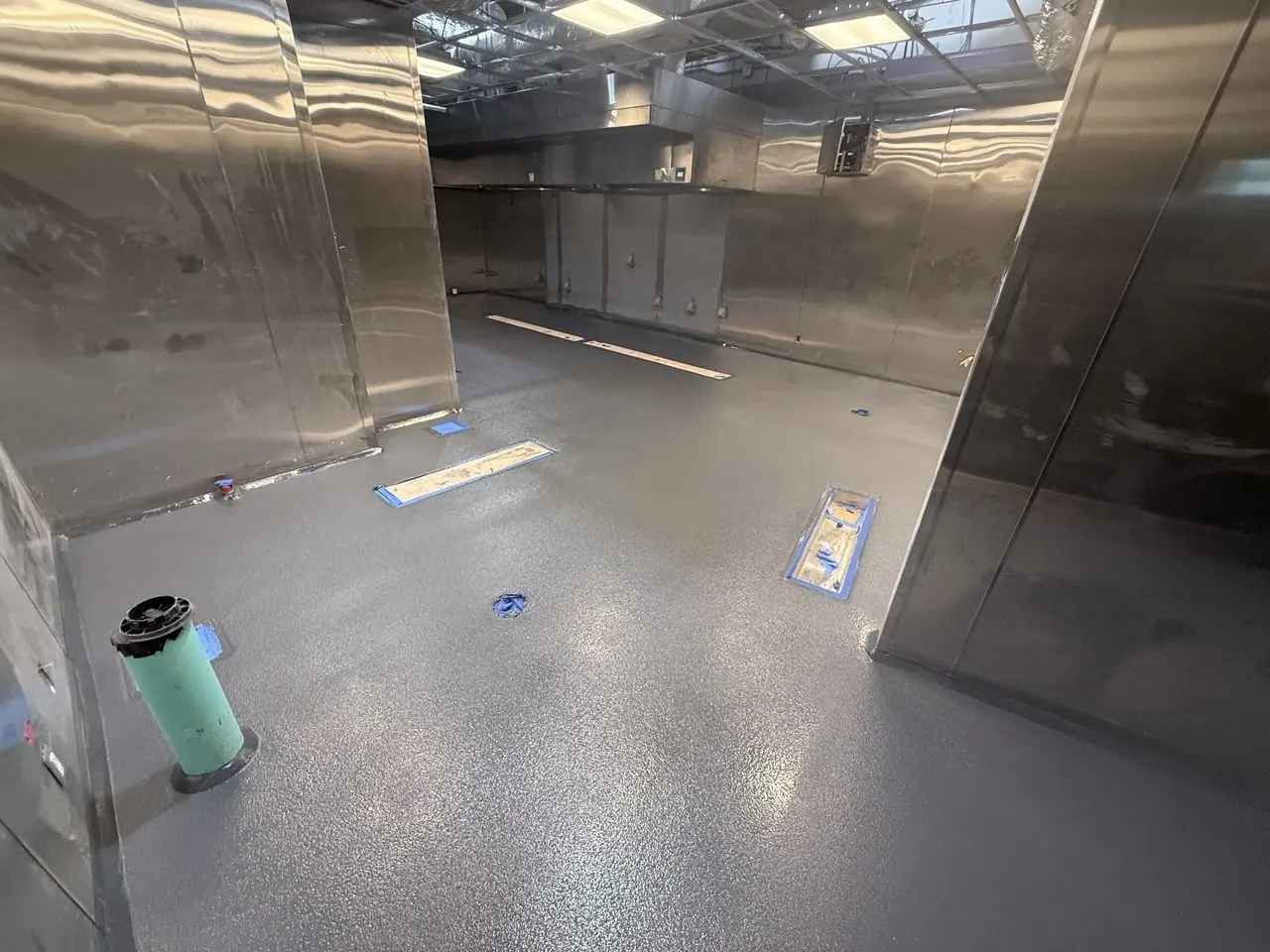 Quartz Floor Dishwasher & Wash-Down Zone