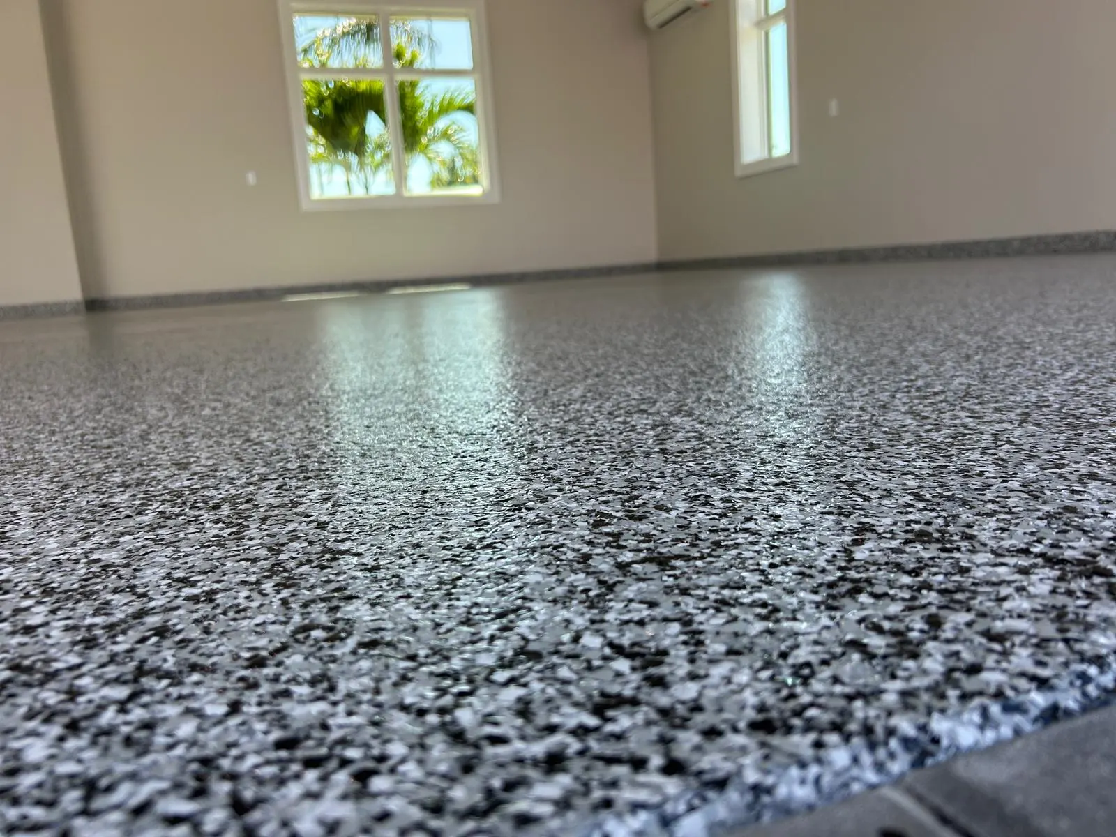 Epoxy Garage Floor Cost in Naples FL: 2025 Pricing Guide